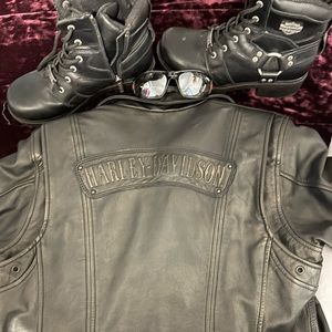 Ladies HD leather coat and boots